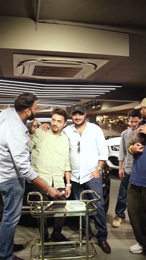 🚗Congratulations on your new Discovery — where luxury meets adventure.