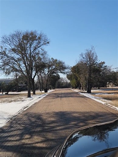 A private, tree-covered Texas retreat with big remodel potential—just minutes from Waco in China Spring. 🏡 712 Cedar Ridge Dr. 🛏 4 🛁 3 🌳 5.67 acres 🔥 Now at $495,000 #waco #texas #texaswinter #realestate #chinaspringtx