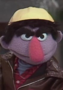 Sesame Street S07:E42 - Big Bird and Snuffy Make a Snowman