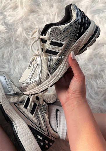 New Balance 1906R review: comfy neutral shoes for women