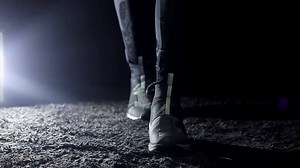 PUMA une el carácter atrevido y salvaje de sus líneas #Sportstyle y #Training en su nueva colección #SwanPack. Las nuevas propuestas de la marca llegan a través de unos diseños inspirados en los cisnes, con tonos predominantemente negros y blancos, estampados de plumas y materiales brillantes. Simplemente es un reflejo de perfección. #DoYou #ForeverFaster | Fair Play