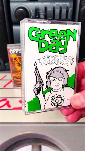 Cassettes for March 1st - March 7th Green Day "Kerplunk" (1991), The Offspring "Smash" (1994)
