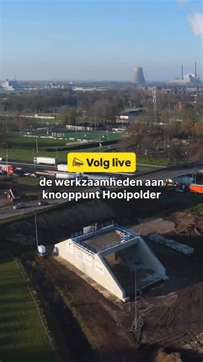 Volg het inschuiven van de onderdoorgang LIVE! 🎥 Tussen 5 en 8 december schuiven we een onderdoorgang in de Oosterhoutseweg. Bijna op dezelfde manier als we tijdens de ‘100 uur van Hooipolder’ deden, maar dan op een andere locatie. Indrukwekkende werkzaamheden die het bekijken waard zijn. En dat kan! 🎦 Via de livestream op onze website 🖊️ Via dagelijkse updates op onze website en social media. 👀 Door zelf te komen kijken op vrijdag tussen 10.00 en 16.00 uur of op zaterdag tussen 08.00 en 16.