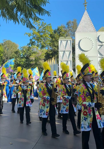 Wicked Performance by HS Band at Disneyland