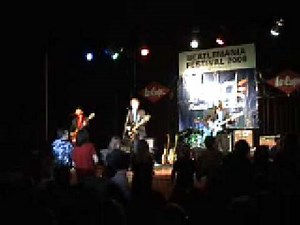 Big Bit - Please Mr Postman (The Beatles Show)