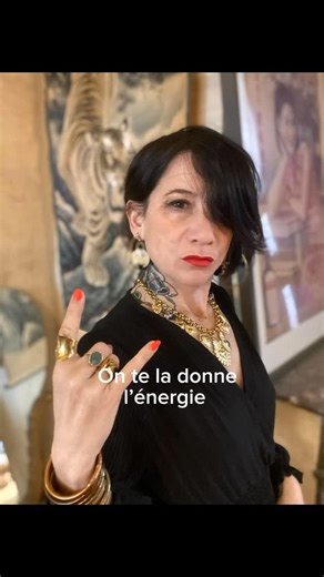 Mixtapeshop on Instagram: "Ici, je transforme la flemme en motivation 😀 Moi, on a toujours l’impression que je suis montée sur ressorts et c’est pas complètement faux😁. Mais je suis un être humain normal ou presque😝 et quand il fait un temps à pas mettre ni mon chien ni moi dehors et bien j’ai grave la FLEMME aussi! Pour réconcilier tout le monde avec ce problème, déjà faut se dire que ne RIEN FAIRE c’est important aussi! On est dans un monde où on est tous trop speed. Et je kiffe regarder le