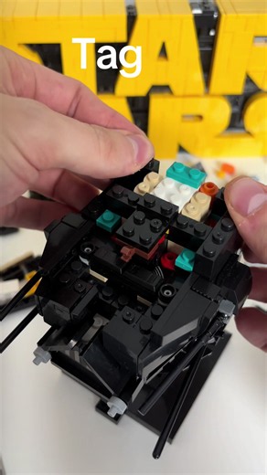 Tag 21 an dem wir den Star Wars Darth Vader Helm bauen. Like: 1Stein Kommentar:-1Stein Follow:-5Steine #starwars#darthvader#lego#klemmbausteine#creatorsearchinsights Kein Original LEGO