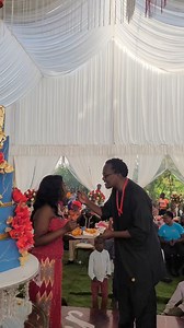 As an event planner i knew it was business unusual when Essy Achieng called last year January about her upcoming "NYOMBO" with Elliot Mbajah scheduled for end of this year,almost 2yrs of planning. Oh yes she needed a full package and since they are both out of the country all she wanted was a seemless day once they fly in. Kama kawa we delivered 💯 and brought in great service providers to support us. ▪️Event planning,Catering, Setup&Decor- Che Dreamakers -The BigBash Experts. ▪️Bridesmaids & ki