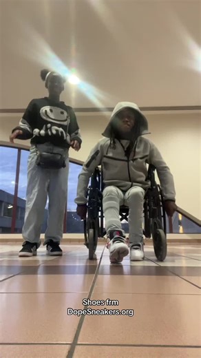 She was so cool chat! She said u popped up onna fyp! #viral shoes frm @Dopesneakers_org code pj