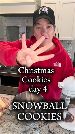 Red Shed Acres on Instagram: "Christmas Cookies Day 4 SNOWBALL COOKIES (my favorite) #redshedacres #food #recipe #easyrecipes #fyp #foryoupage #foryoupageofficiall #christmascookies #cookies #snowballcookies #snowballs #homemade"