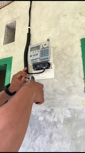 Sebagus apapun obeng elektrik ⚡️ tetap harus d ahiri pake obeng manual biar tidak loskontak #tutorial #electrician #JabarCaang #fypreels | Irpan Hidayat