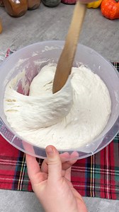 Paine fara framantare in 3 minute. Reteta: 50gr maia sau 14 gr drojdie uscata 1kg faina 500 ml apa călduță 20gr sare #painefaraframantare #Paine #paine #retetedepaine #cumsafacipaine #painerapida | Ella Cooking
