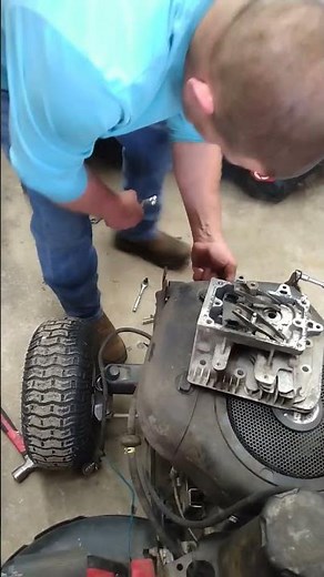 valve adjustment on a Briggs & Stratton