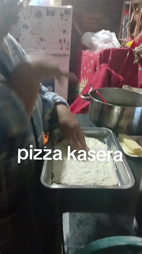 Pizza casera fácil: receta rápida paso a paso