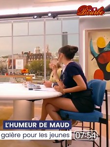 Ségolène Alunni : Élégance et Style en Robe Courte