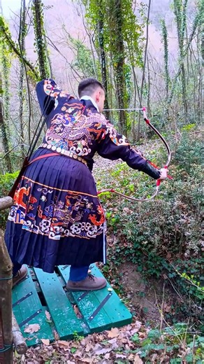 Molti modi di tirare con un Arco Coreano