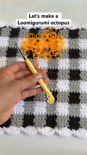 Let’s make a Loomigurumi octopus #loomband #loomigurumi #looming #rainbowloom