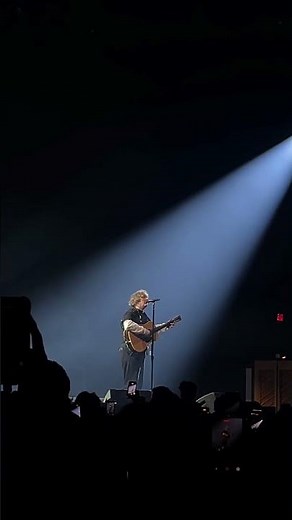 Lewis Capaldi sings "Before You Go" in Boston