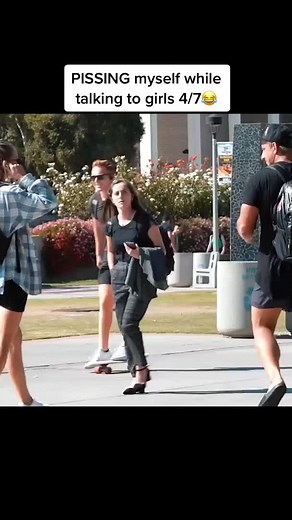 Funny Prank Video: Complimenting Strangers Prank