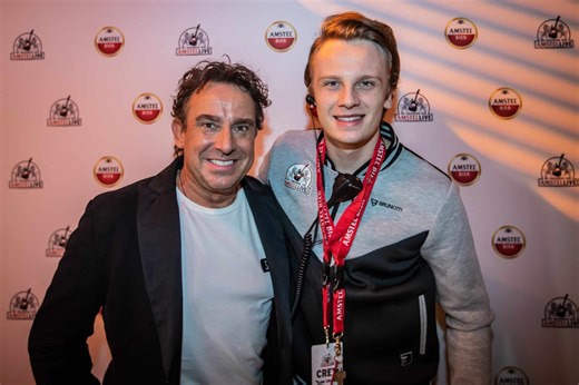 Marco Borsato geeft zeldzaam interview tijdens voetbaltrip met zoon Luca