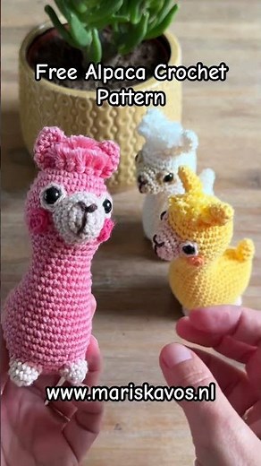 Free Alpaca crochet pattern & full video tutorial. #amigurumi #freecrochetpatterns #crochet