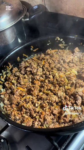 Canelones de verdura, ricota y carne — receta para 25 porciones