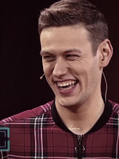 То самое время, когда Антон играл девушек в сценах с Арсом и как же у него это органично получалось 🔥 #антоншастун #арсенийпопов