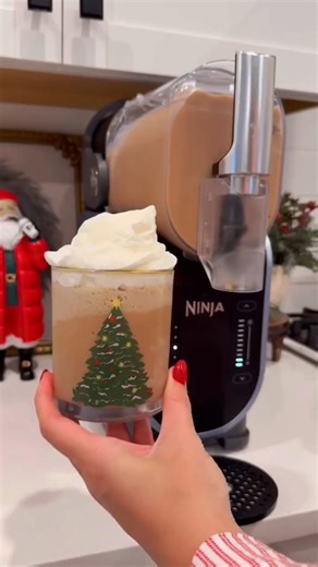 DIY Starbucks Hack: Make Peppermint Frappe At Home & Save $$$! 💰🤯 #shorts