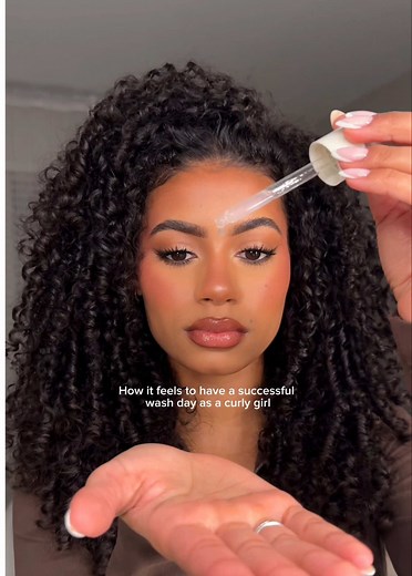 I feel so at peace🎀💗 #curlyhair #curlyhairroutine #washday #naturalcurls #relatable @Emi Jay