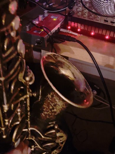 welcome volca keys dance ALTO SAXOPHONE AND VOLCA KEYS radio citizen experimental excursions einhundertdreizehn! „Play Volca Dance“ written by Niko Schabel recorded at the electric arcadia studio #altosax #radiocitizenmusic #newmusic#electronicmusic #fyp