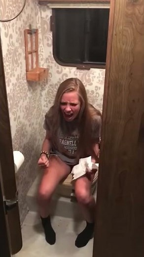 PEEIN WITH THE DOOR OPEN