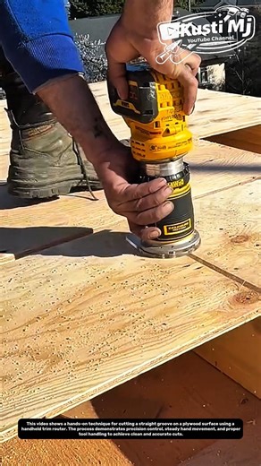 Clean Groove Cutting on Plywood Using Trim Router – Practical Carpentry Guide.