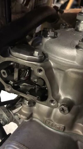 2 stroke power valve engine running CR125