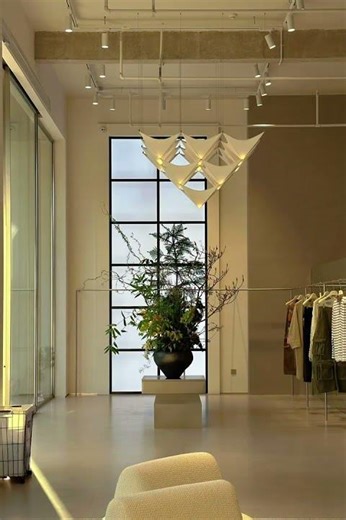 Spring in Bloom: Majestic Large-Scale Flower Arrangement in a Room