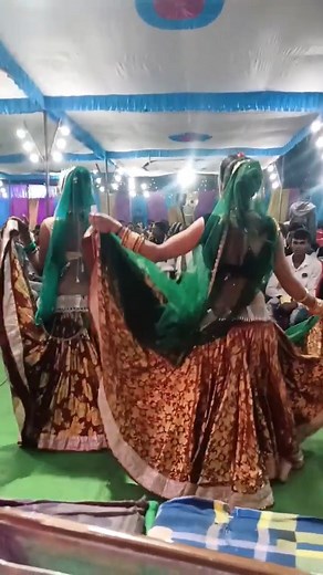 7.9K views · 165 reactions | bundeli rai #deshi #rai #status #shrots #viral #rai #dance #viral #raiviral | Lokgeet reels | Facebook