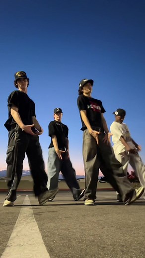 BB my Belt 💯 dc: @austin w/ @CobyBrooksNZ @BigWillSimmons | bb belt dance tutorial