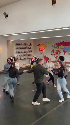 Danse traditionnelle québécoise - Canadian Folk Dance Culture