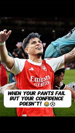When your pants fail but your confidence doesn't! 😂⚽️#PieroHincapie #FootballFails #SoccerLife #soccer #tiktokcampaign