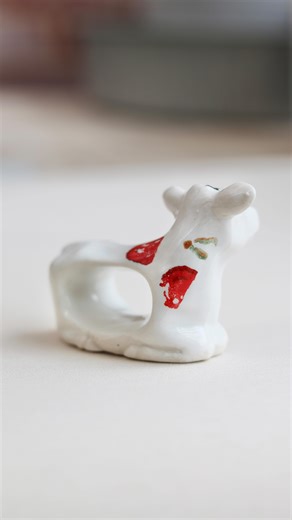 🐮Underglaze over glaze???🐮 From time to time I get DM’s that I just HAVE to answer- and this was one of them 😂 I genuinely had no idea how an underglaze transfer would look on top of @maycocolors Stroke & Coat glaze… but now we know! #pottery #glazetest #ceramicstudio #ceramics #clay | Hope Limyansky