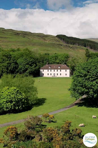 Treat yourselves and all the family to a Highland retreat like no other at Kilfinichen House near the shore of the sea at Loch Scridain, sleeping up to eight guests in magnificent Highland style and welcoming your four-legged companion too. | Isle of Mull Cottages
