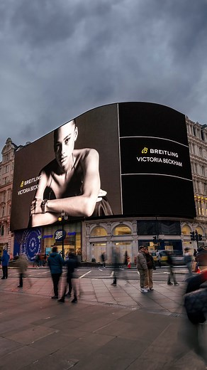 Experience the bird’s eye view of our Chronomat Victoria Beckham campaign, stealing the spotlight in London’s Piccadilly Circus. 🎡 #breitling #BreitlingxVB #chronomat #victoriabeckham #london #piccadilly | Breitling