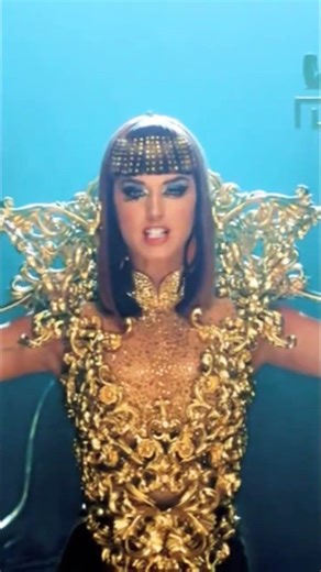 Katy Perry ' Dark Horse '