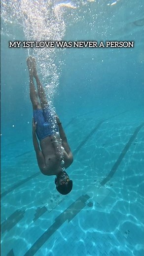 Swimming Lover 🏊🏻💙 #swimming #underwater #underwaterworld #swimmingpool
