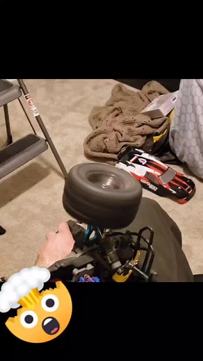 How 🤔 #rc #rclover #rclove #fastrc #fast #rcar #rccar @ozzyb_rc @csco_rc