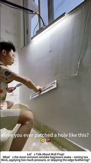 Skimming Walls – Applying Spackle with a Trowel for a Flawless Base! 🔧🧱