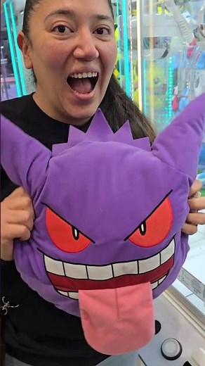 We beat Japan's claw machines! 😤😂