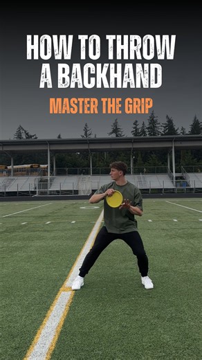 Get a grip… literally! 🔒 Your throw starts with how you hold your disc, and most beginners mess this up. 1️⃣ Power Grip = More Distance 2️⃣ Fan Grip = More Control 3️⃣ Firm But Relaxed = Clean Release #discgolf #discgolftips #beginnertips #accuracy #throwit | David Konoplev