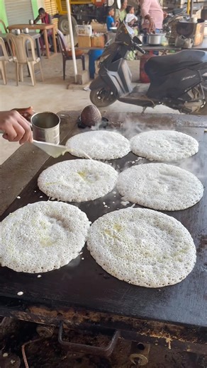 Famous benne dosa in Karnataka | Street Food India 🇮🇳 #food #foodie #travel #ytshorts #yt #dosa