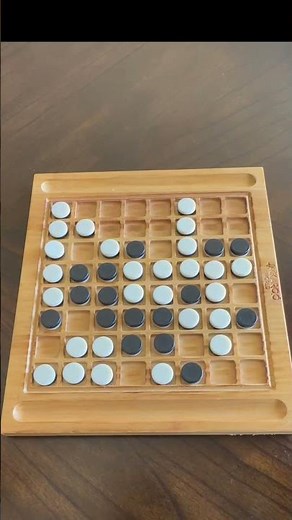 🤩 Othello is a strategy 2 player game made for everyone. Extremely fun to play #othello