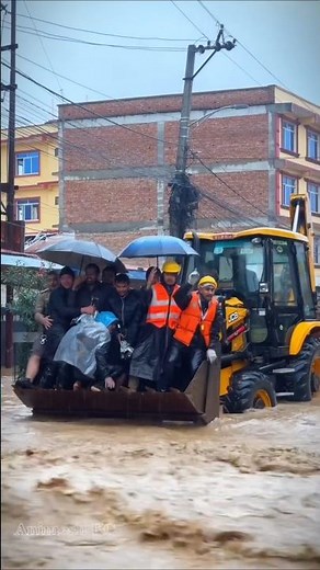 Heavy Flood in Nepal ( Nepal's natural disaster is very sad )
